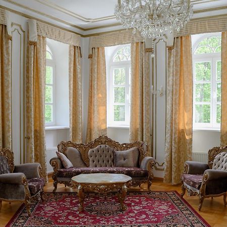 Palac Chojnata Wola Chojnata エクステリア 写真